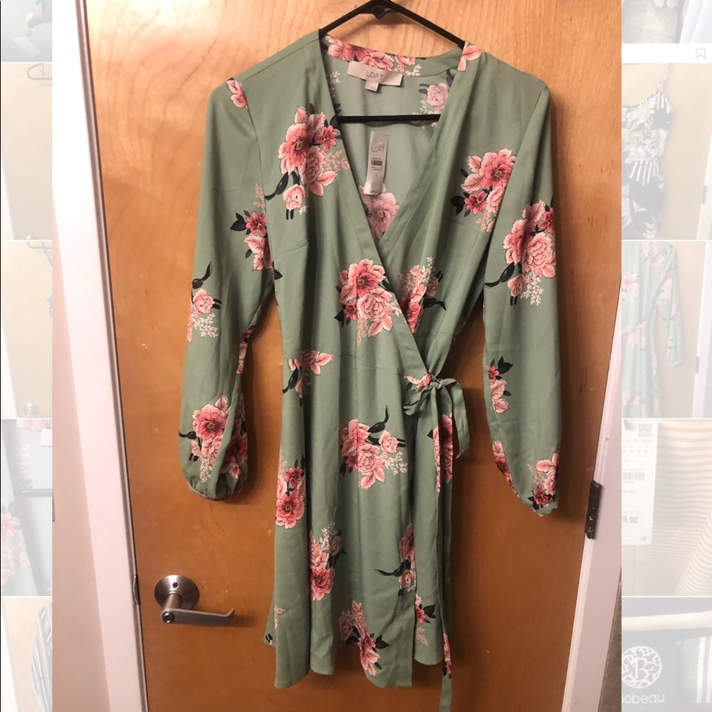 LOFT Floral Dress (Runs large, 0, fits like a 3)